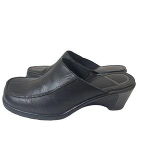 Liz Claiborne Jenny Flex Womens Size US 7M Black Mules Slip On Clogs